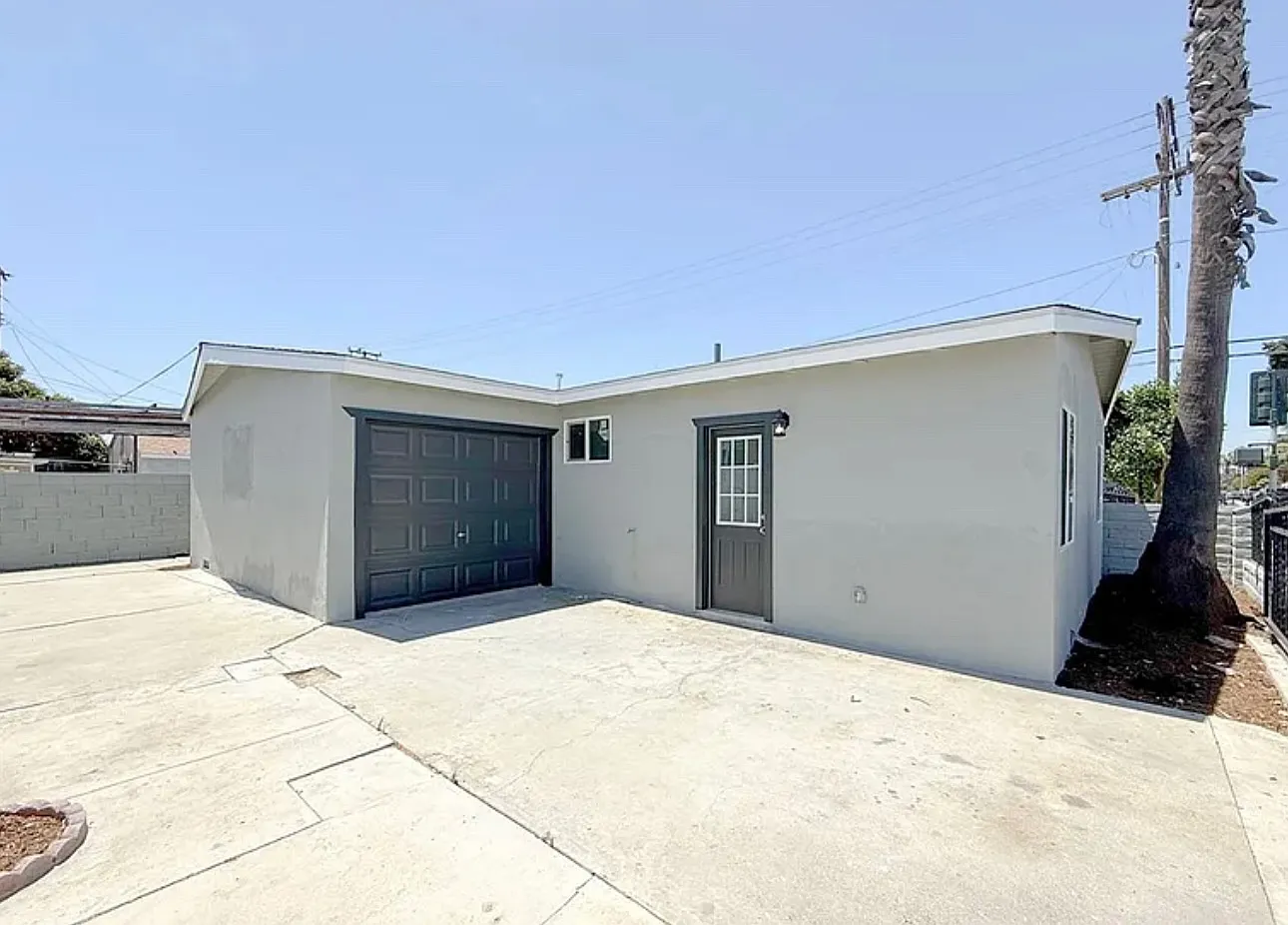 2 bed, 900 sqft, $3,200 — Photo 2