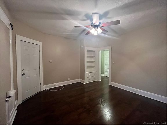 2nd image of 852 Howard Ave #2