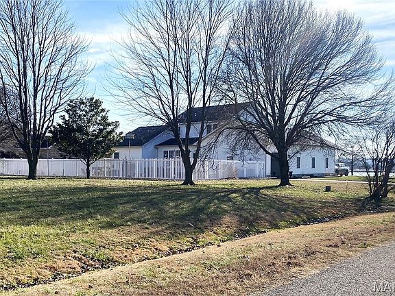 4th image of 2204 Stonebrook