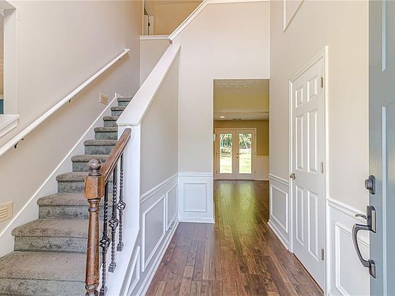 4th image of 1735 Berry Ct