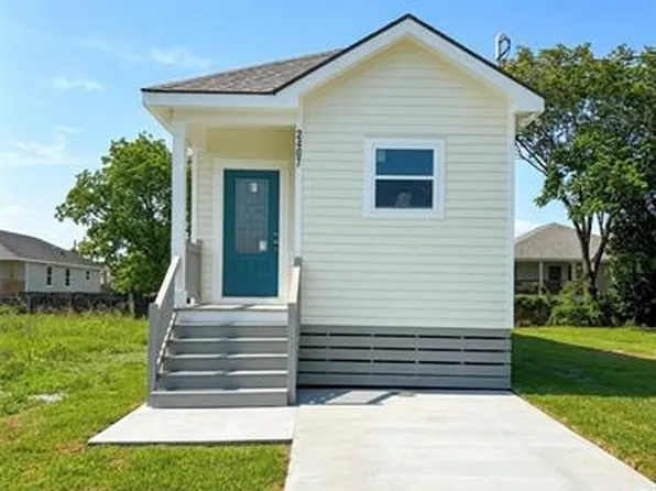 2407 Florence St, Harvey, LA 70058