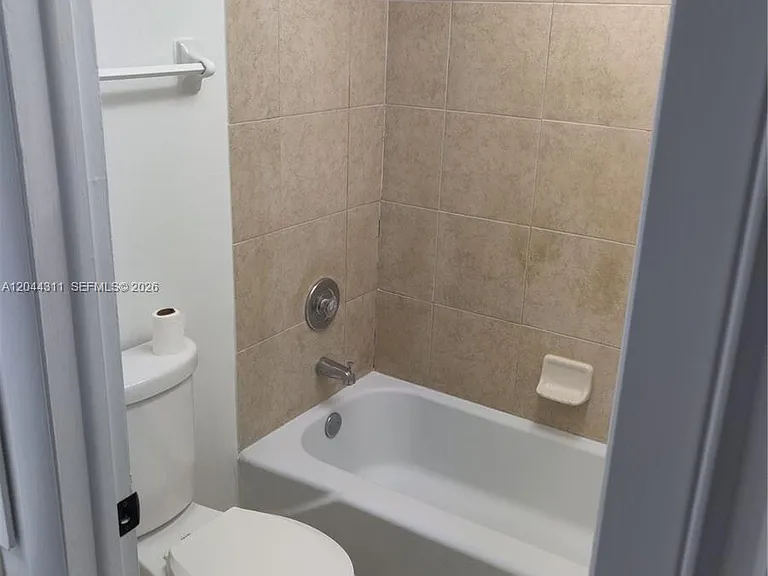 3750 Inverrary Dr #2Q — Photo 14