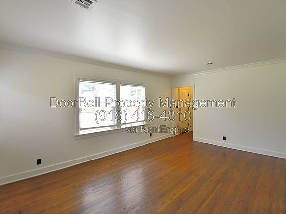 5th image of 1150 S Oswego Ave