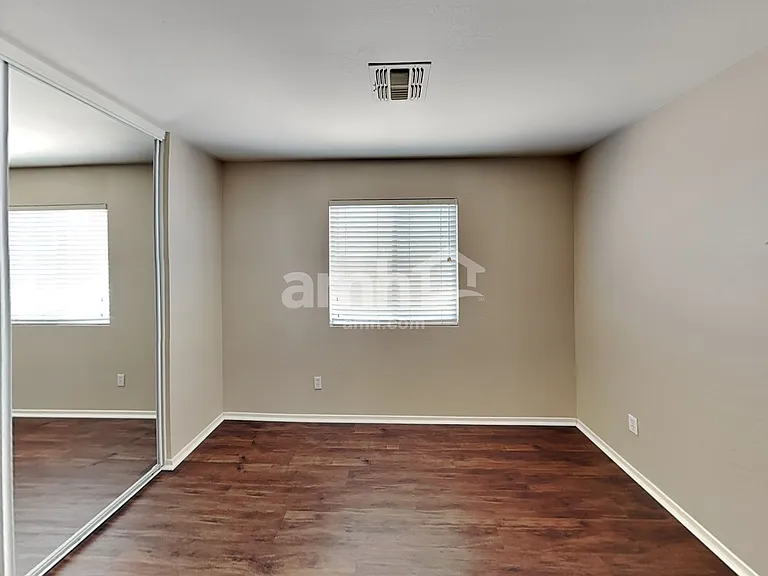 17321 W Tara Ln — Photo 15