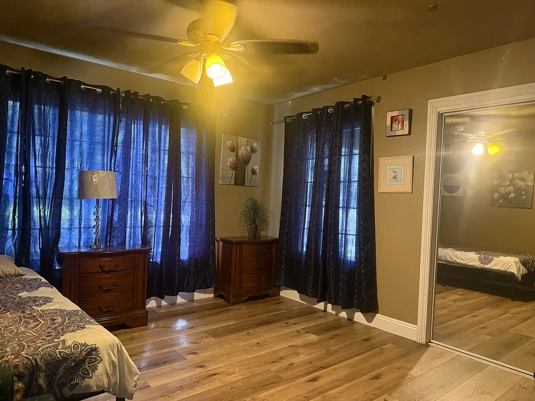 Furnished Private Room in Shared Sacramento House — Photo 1