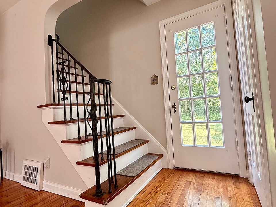 1st image of 3351 Meadowbrook Blvd