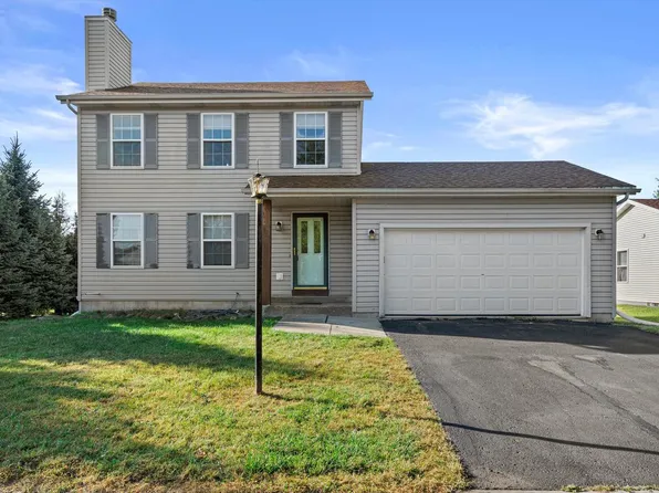 355 Broadmoore DRIVE, Hartford, WI 53027