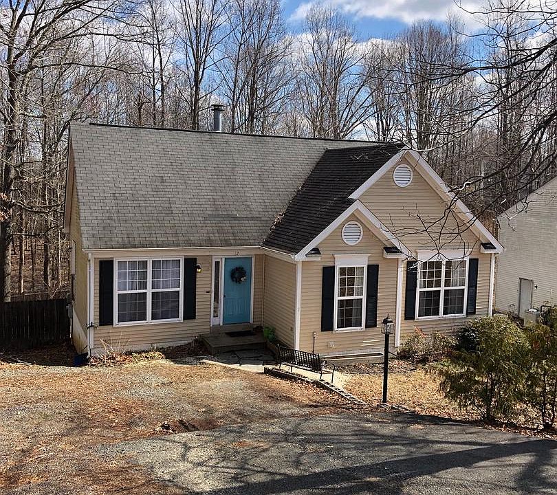 1st image of 12 Brentwood Ln