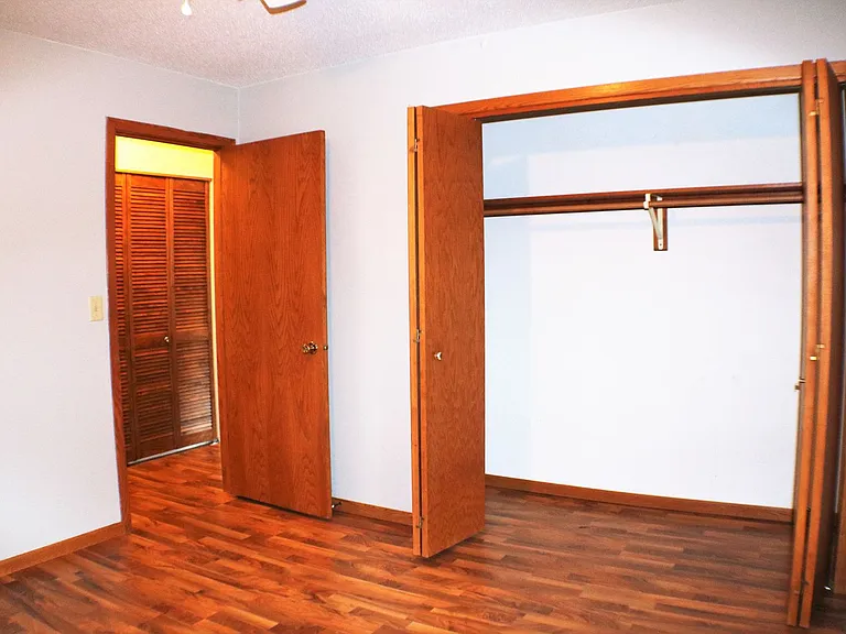 2050 Holiday Rd #B2 — Photo 13