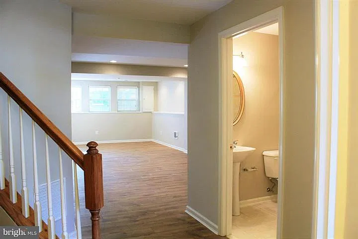 4 bed, 3.5 bath, 2640 sqft, $2,650 — Photo 4