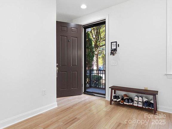 3rd image of 119 Steinbeck Way #H