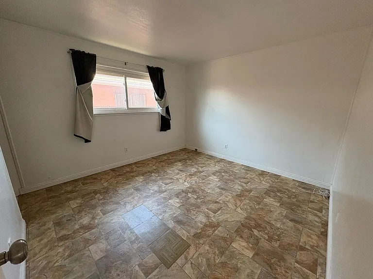337 W Hamilton Ave — Photo 5