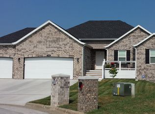 5740 W David St, Springfield, MO 65802