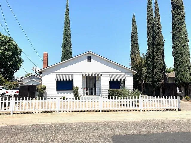 229 Montana Ave photo 1