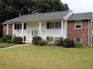 135 Cumberland Rd, Warwick, RI 02886