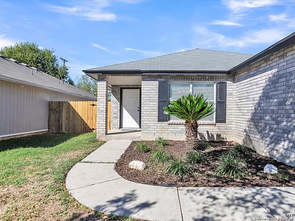 4th image of 8219 LAUREL BEND