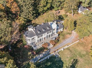 14893 Charmian Rd, Blue Ridge Summit, PA 17214