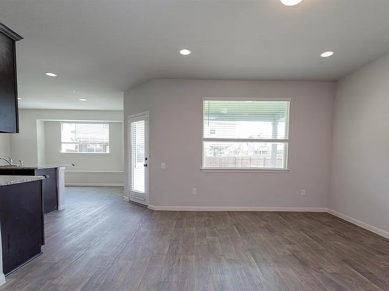 14614 Frankel Loop — Photo 2