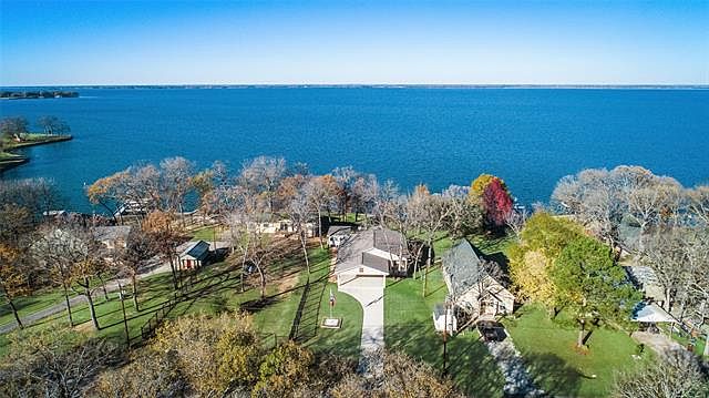 1st image of 133 Lakeside Ln