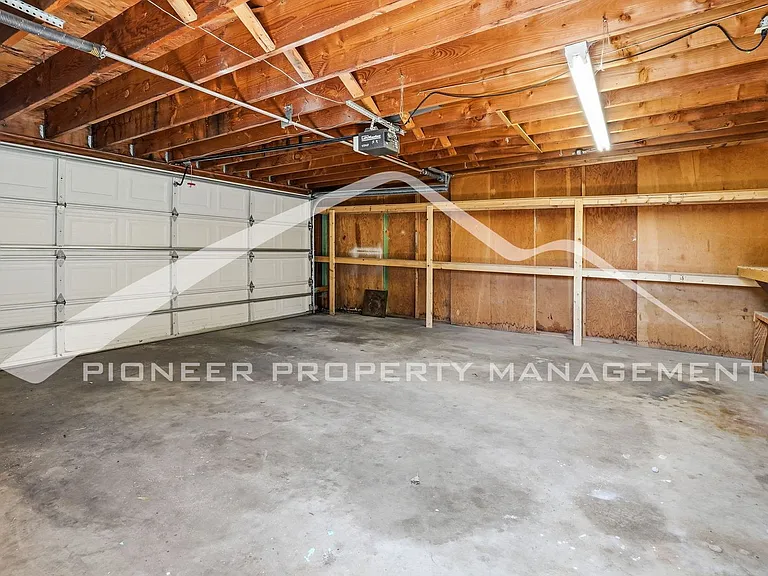 655 S Xenon Ct — Photo 26