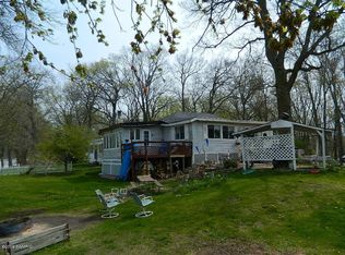 4195 Willow Dr NE, Grand Rapids, MI 49525