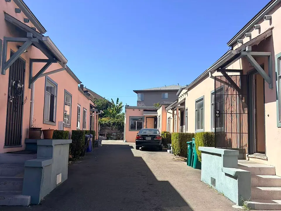 357 Lester Ave #359