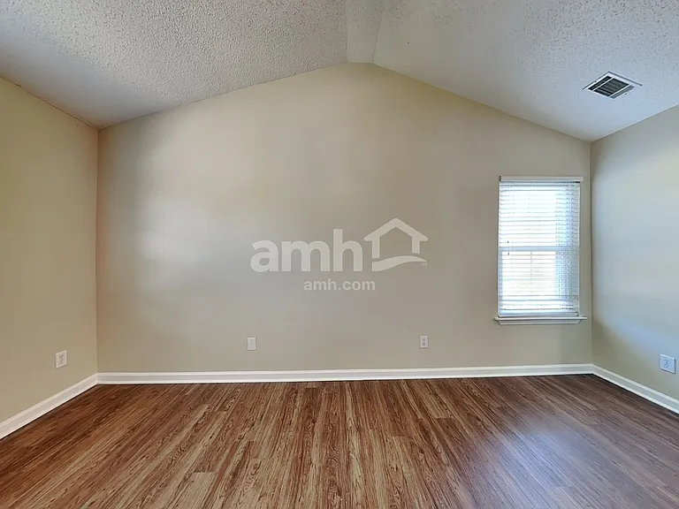 100 Summerchase Dr — Photo 12