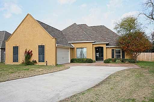 1st image of 201 Country Cottage Dr