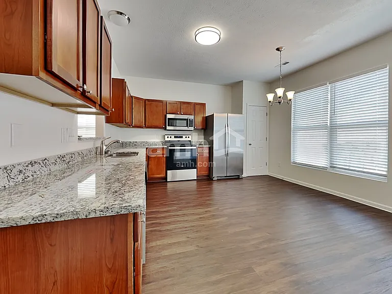 4206 N Gensen Loop — Photo 4