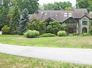 346 Fox Chapel Rd, Pittsburgh, PA 15238