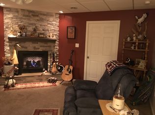 103 Country Barn Rd E, Houston, PA 15342