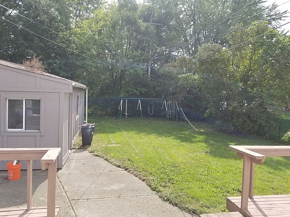 3rd image of 689 Onandaga Ave