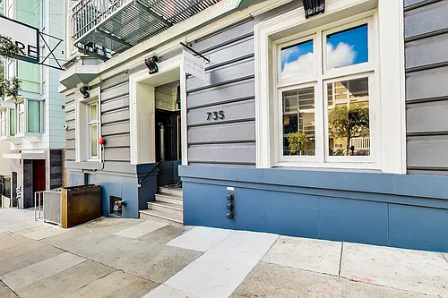 735 Taylor Photo 1