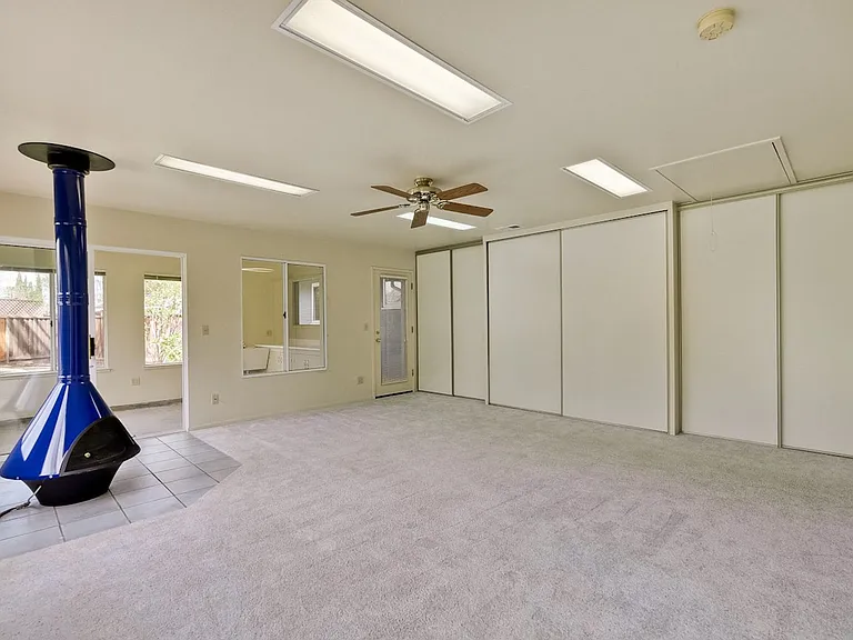 160 Kit Carson Ct — Photo 16