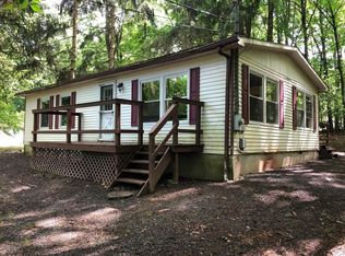 87 Tiffany Rd, Lakeville, PA 18438