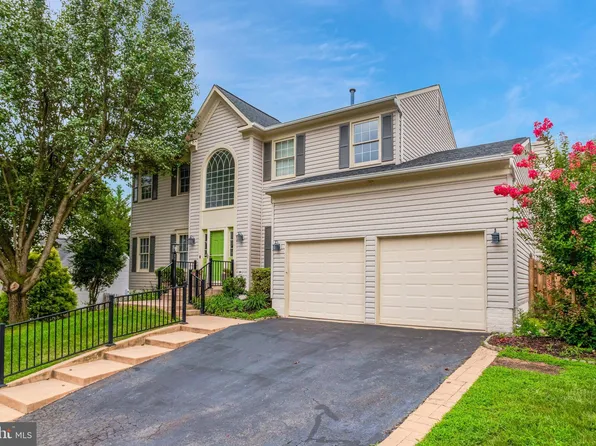 7 Dartmouth Ave, Stafford, VA 22554
