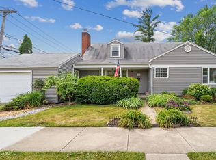 220 W Fremont Ave, Elmhurst, IL 60126