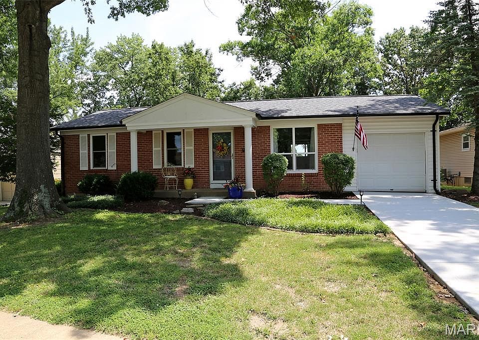1st image of 912 Tree Trails Ln