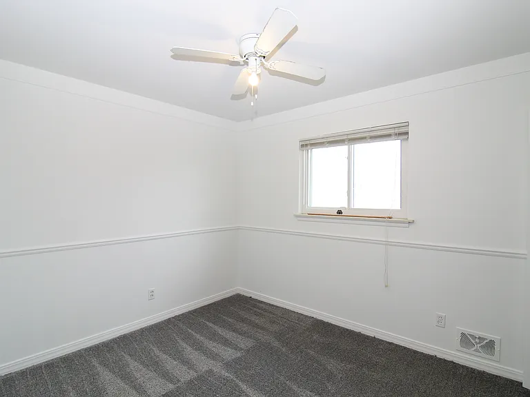 25815 Midway St — Photo 8