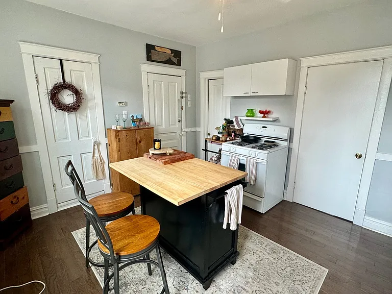 2552 N Southport Ave #2R — Photo 10