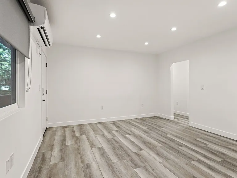 410 Lucas Ave — Photo 34