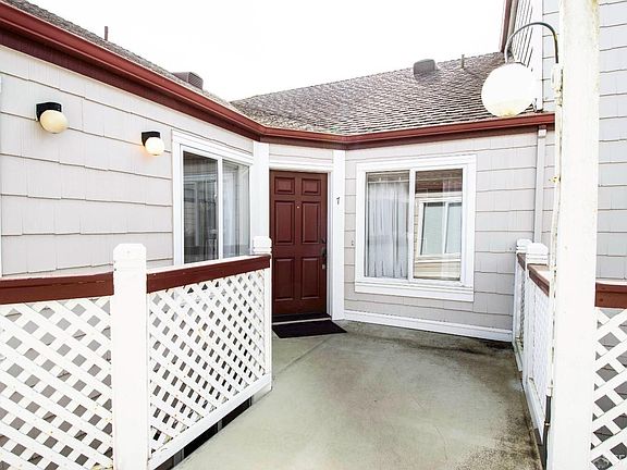 4th image of 741 Pointe Pacific APT 7