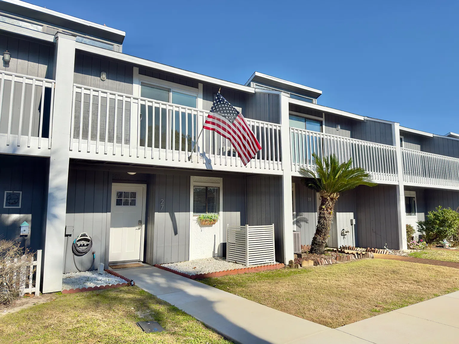 2 bed, 2.5 bath, 1216 sqft, $2,300 — Photo 3
