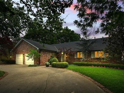 490 W 49th Ter, Kansas City, MO, 64112