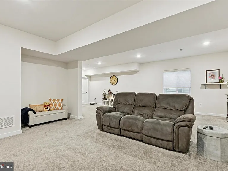 141 Four Leaf Dr — Photo 25