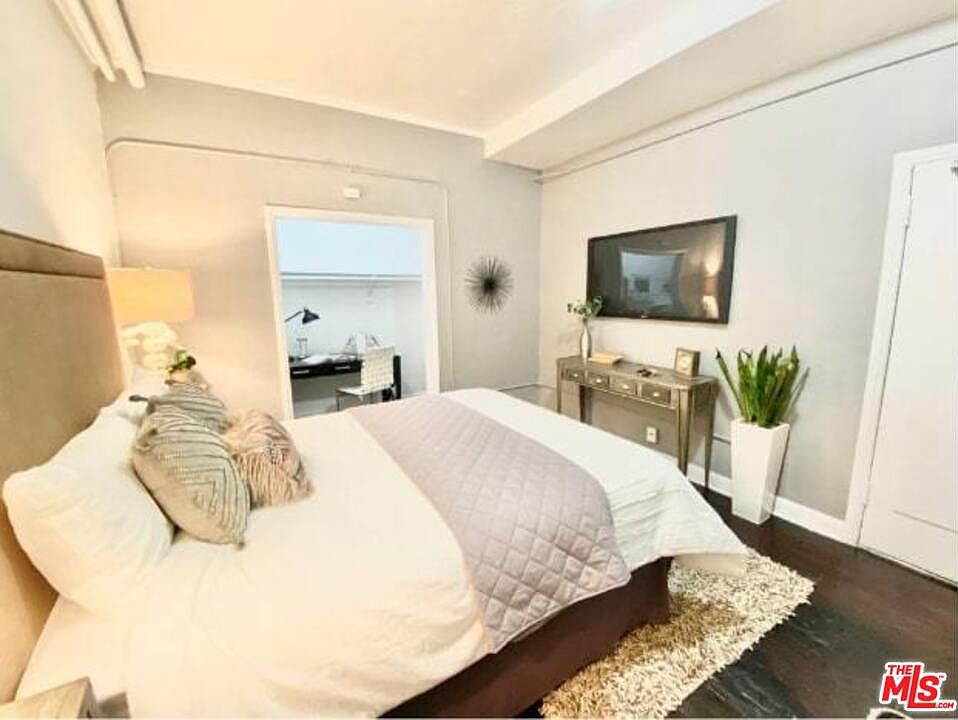 1st image of 856 S Oxford Ave #205