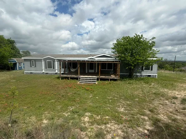 1085 Highland Cir, Springtown, TX 76082