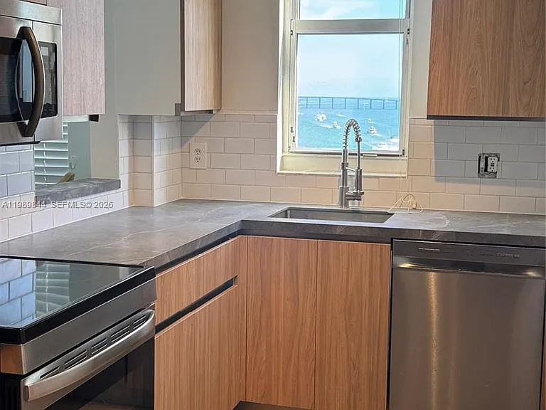 770 Claughton Island Dr #1216 — Photo 12