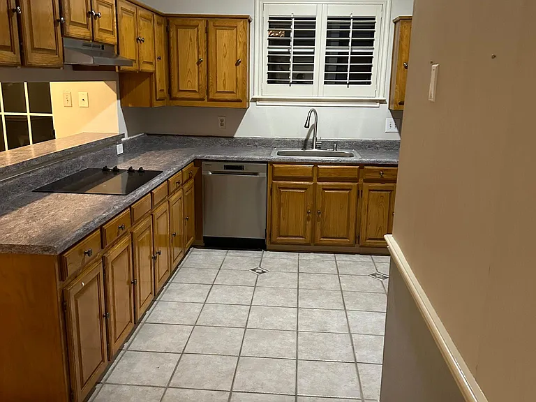 6004 Derek Trl — Photo 8
