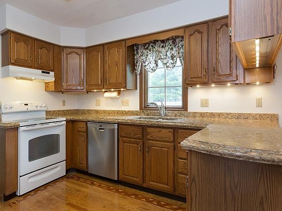 5th image of 7007 Kingswood Dr